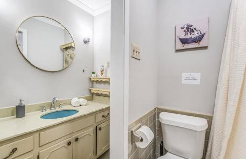 Near the Airport and Graceland Holmesdale Hideout - Foto 17