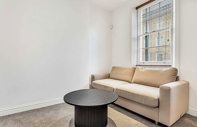 A One-bedroom Apartment Situated In Central London - Foto 13