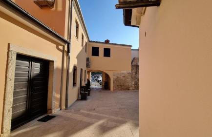 Old Harbour - Photo 18