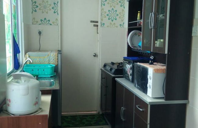 NY Cyber Apartment - Photo 8