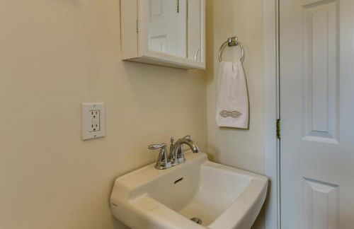 Cozy Westbrook Vacation Rental - Walk to Beach! - Foto 16