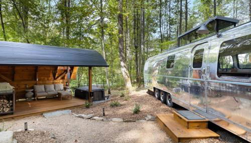 Airstream w Bathtub, River, & Hot Tub - Foto 2