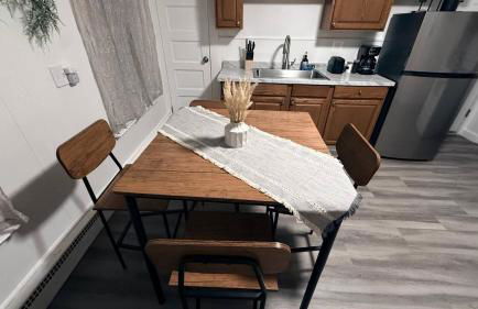 Nona - Cozy 3BR Apt with Parking, Desk & Fast WiFi near Yale, Quinnipiac, SCSU & Hospitals - Foto 9