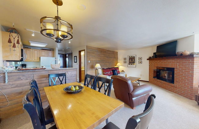 Terracehouse - CoralTree Residence Collection - Photo 33