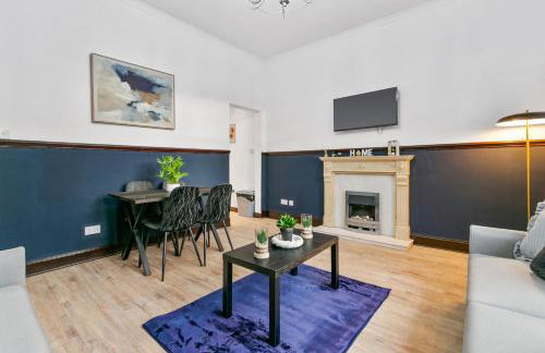 Free Parking - Sleeps 6 - 2 Bedrooms - Great Transport Links - Foto 3