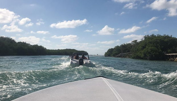 Erleben Sie dieses extreme Erlebnis, Speedboat-Tour & Schnorchel inklusive. - Foto 5, Erstaunliche Tour mit dem Schnellboot und Schnorcheln