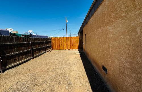 Free Chick-Fil-A & Starbucks! 502 Hideaway! - Foto 7