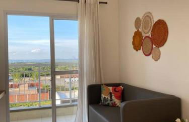 Apto completo com 02 quartos climatizados, estacionamento e portaria 24 horas, próximo ao Aeroporto! - Foto 1