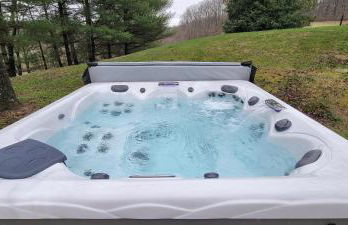 100 Acre Red Brick Ranch Hocking Hills Cabin Hot Tub 12 - Foto 1