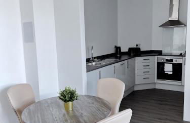 Ascot House Apartments - Photo 8