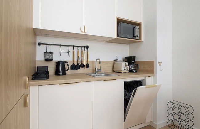 Bel Mare Apartment w/ Balcony by Renters - Foto 22