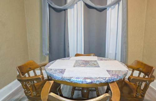 Cute 2 Bedroom Apartment 7 minutes from the falls! - Foto 8