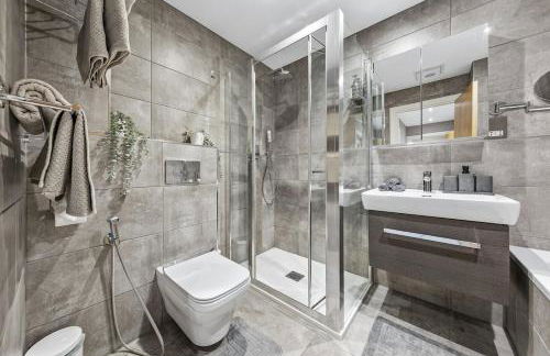 Modern 2 Bed with Balcony & London Eye Views - Foto 24