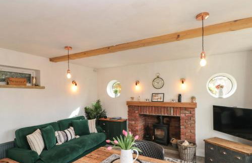 Rosemary Cottage - Photo 4