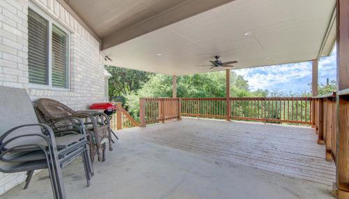 Spacious 3BR Retreat Close to Downtown & Outlets - Foto 2