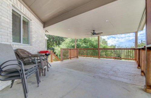 Spacious 3BR Retreat Close to Downtown & Outlets - Foto 2