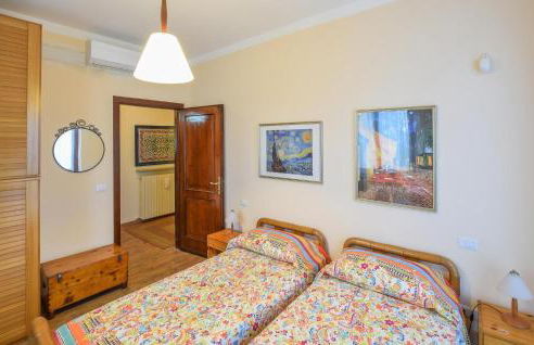 Cozy Home In Pozzol Groppo With Wifi - Foto 31