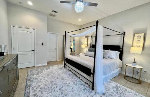 Luxury Lakefront Getaway - Foto 12