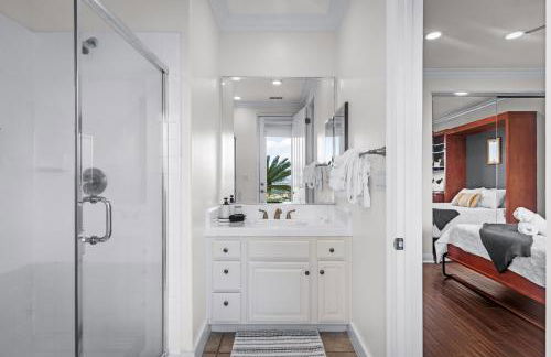 Modern Hilltop Retreat - Foto 27