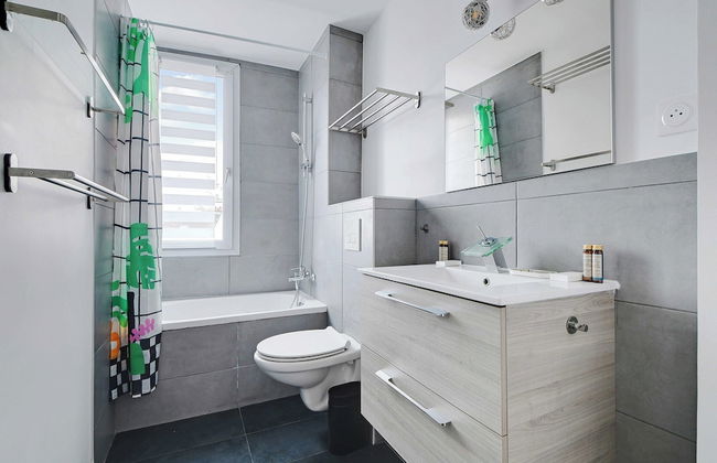 Cozy Apartment 2bdr/4p - in the Heart of Suresnes - Foto 9