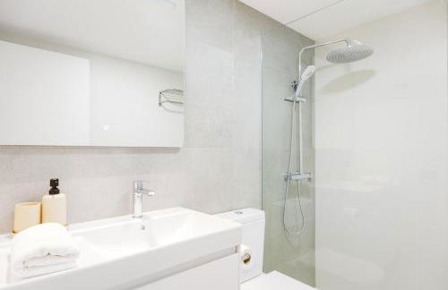 Oceanview Apartment with Balcony - Foto 19