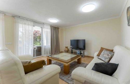 4 Bedroom Villa with Jacuzzi, heated Swimmingpool, front Ocean and view ! - Foto 24