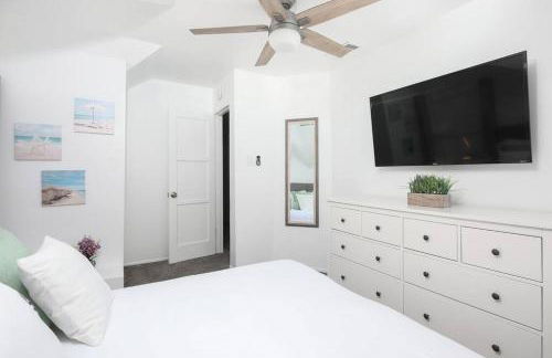 3 Bedroom 2 Bath House with Parking - 10 Guests - Foto 15