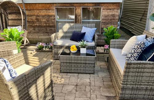 3 br Spacious Home in Ideal Location w Free Parking Back Yard Pets Welcome - Foto 5