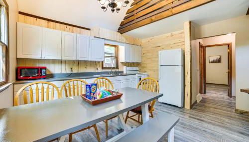 Family Roscommon Home - 3 Mi to Higgins Lake - Photo 3