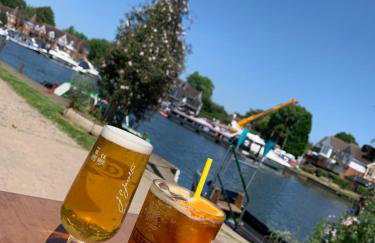 Stunning Classic Dutch Barge near Henley & Marlow - Foto 46