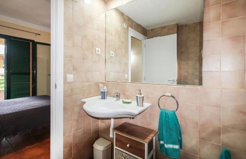 Awesome Apartment In L'ametlla De Mar - Foto 23