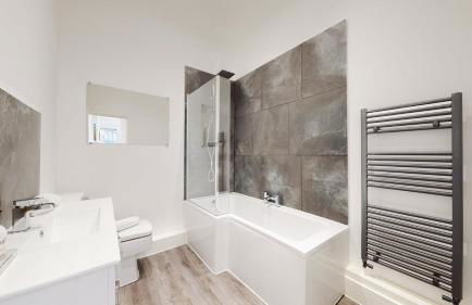 Spacious three bedroom apartment with Valley views - Foto 16