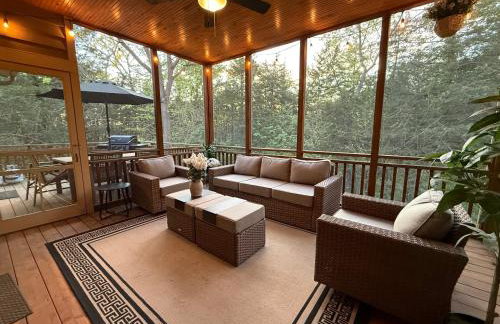 The Lodge, 'North Woods' style, boutique Galena Getaway! - Photo 15