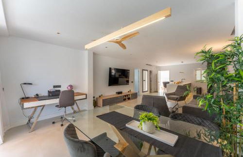 Designer loft with pool, with gigantic terrace and private parking & in the city centre - Foto 23