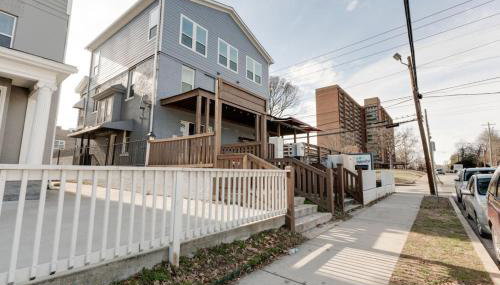 Parthenon Getaway - 2Bdrm - Foto 2