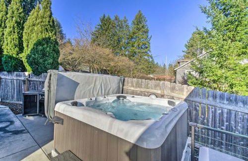 Puget Sound Cabin with Hot Tub and Water Views! - Foto 24