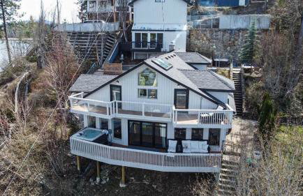 Huvila Haven Lake Front Home with Dock and Hot Tub - Foto 25