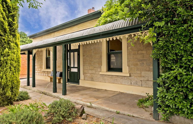 Pembury Cottage - Photo 1