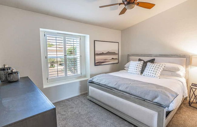 New Listing! Stylish 4 Bdrm W/pool and Game Room - Foto 6