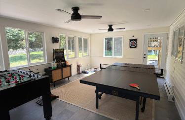 Modern Catskills Retreat with Creek & Fire Pit - Foto 24