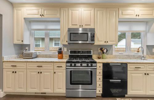 Gorgeous Downtown Bungalow, Walk Everywhere!!! - Foto 4