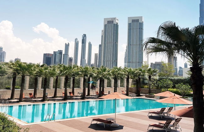 Luxe and Modern Duplex in Difc - Photo 30