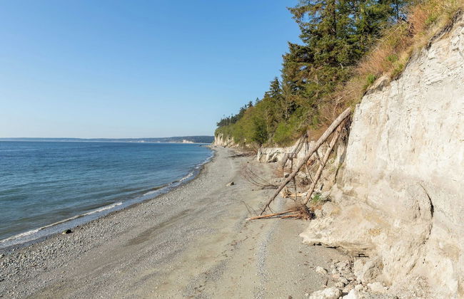 Westside Waterfront View Home - Avantstay Hot tub - Foto 44