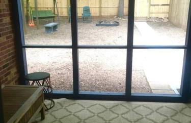 Family Friendly Downtown Home - Private Yard & Grill - Location, Location, Location! - Foto 19