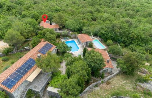 2 Bedroom Pet Friendly Home In Malinska - Photo 2