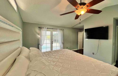 Wellington Pool House With Spa and Putting Green - Foto 14