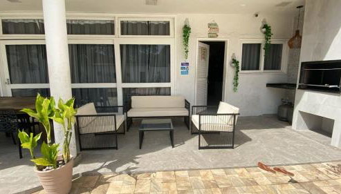 Casa Guarujá Esquina com Beira mar com Piscina grande na Enseada Pé na areia 50 metros - Foto 4