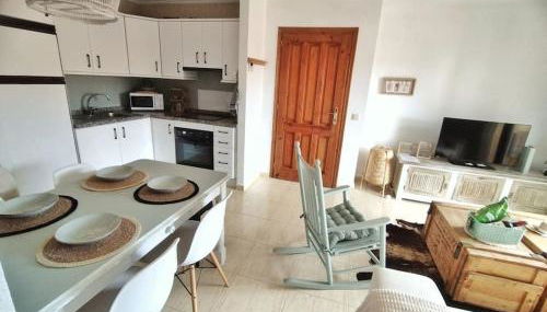 Zonnig appartement met zwembad - Foto 4