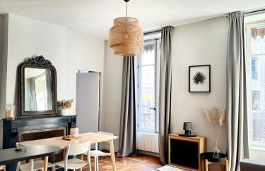 Art de Recevoir - Charmant cocon au cœur de Lyon avec vue sur Fourvière - Foto 1