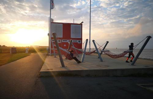 Comfort Steps From the North Sea - Foto 35